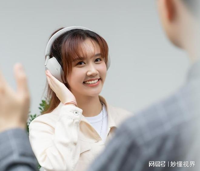戴式降噪耳机推荐！龙8游戏进入三款头(图2)
