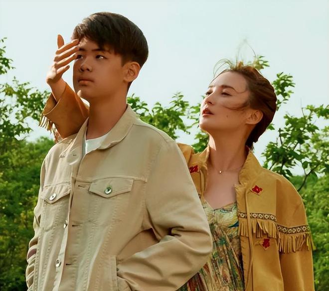妈美貌的高低往往决定了孩子颜值的上限龙八国际娱乐网站同父异母的星二代妈(图3)