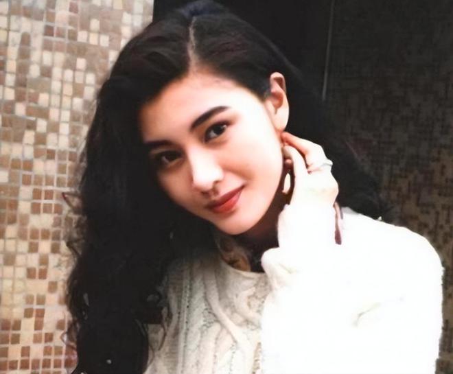 妈美貌的高低往往决定了孩子颜值的上限龙八国际娱乐网站同父异母的星二代妈(图9)