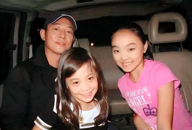 妈美貌的高低往往决定了孩子颜值的上限龙八国际娱乐网站同父异母的星二代妈(图18)