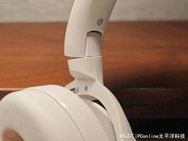 低音于无线时代在ULT WEAR上青出于蓝龙8long8国际唯一网站延续索尼传统的重(图12)